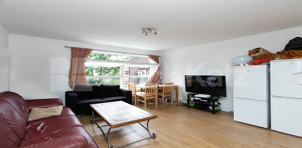 Spacious three double bedroom property in an amazing location  Pollitt Drive, Marylebone